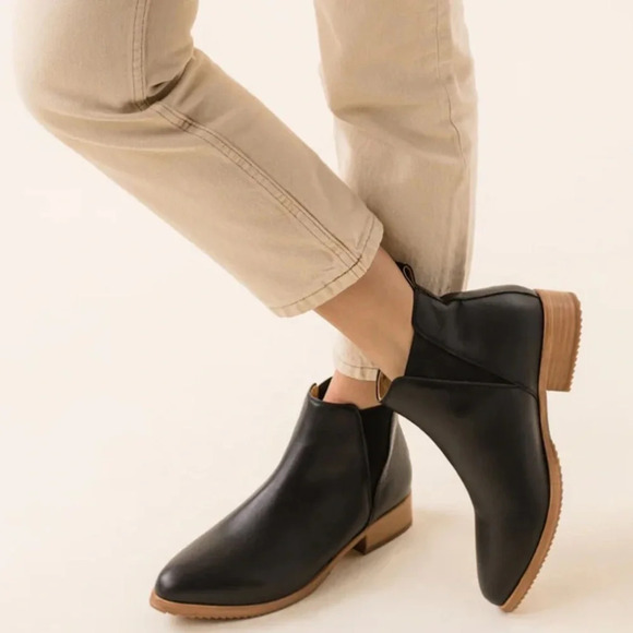 Nisolo Black Leather Eva Everyday Slip On Chelsea Ankle Boot Size 7 - Picture 2 of 13